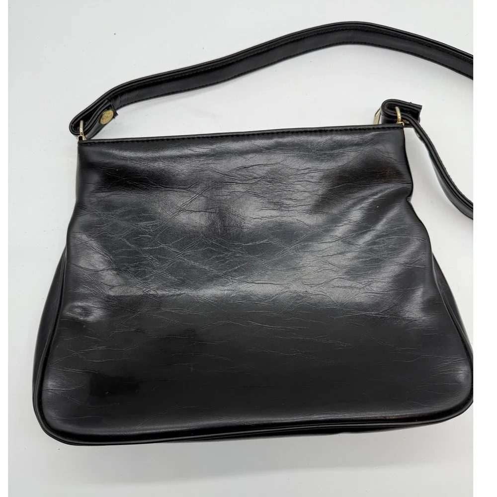 Vintage Black Shoulder Bag Handbag‎ Purse Classic Style Gold Hardware